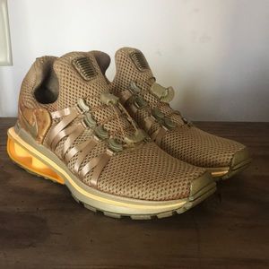 Nike Shox Gravity Sneaker